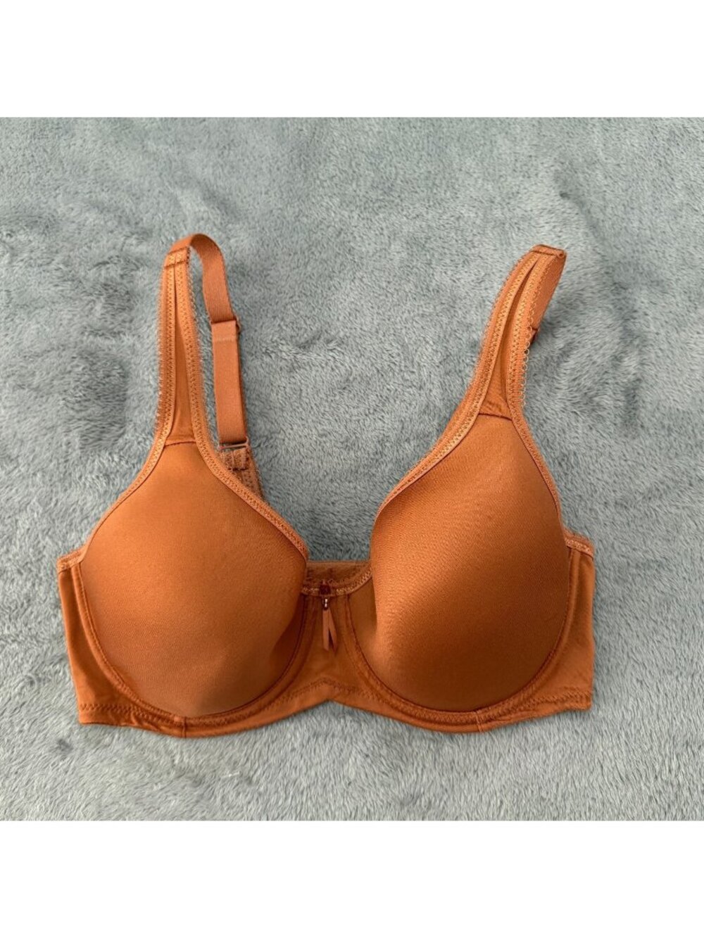Wacoal Basic Beauty Spacer Underwire Bra Womens size 32D 853192